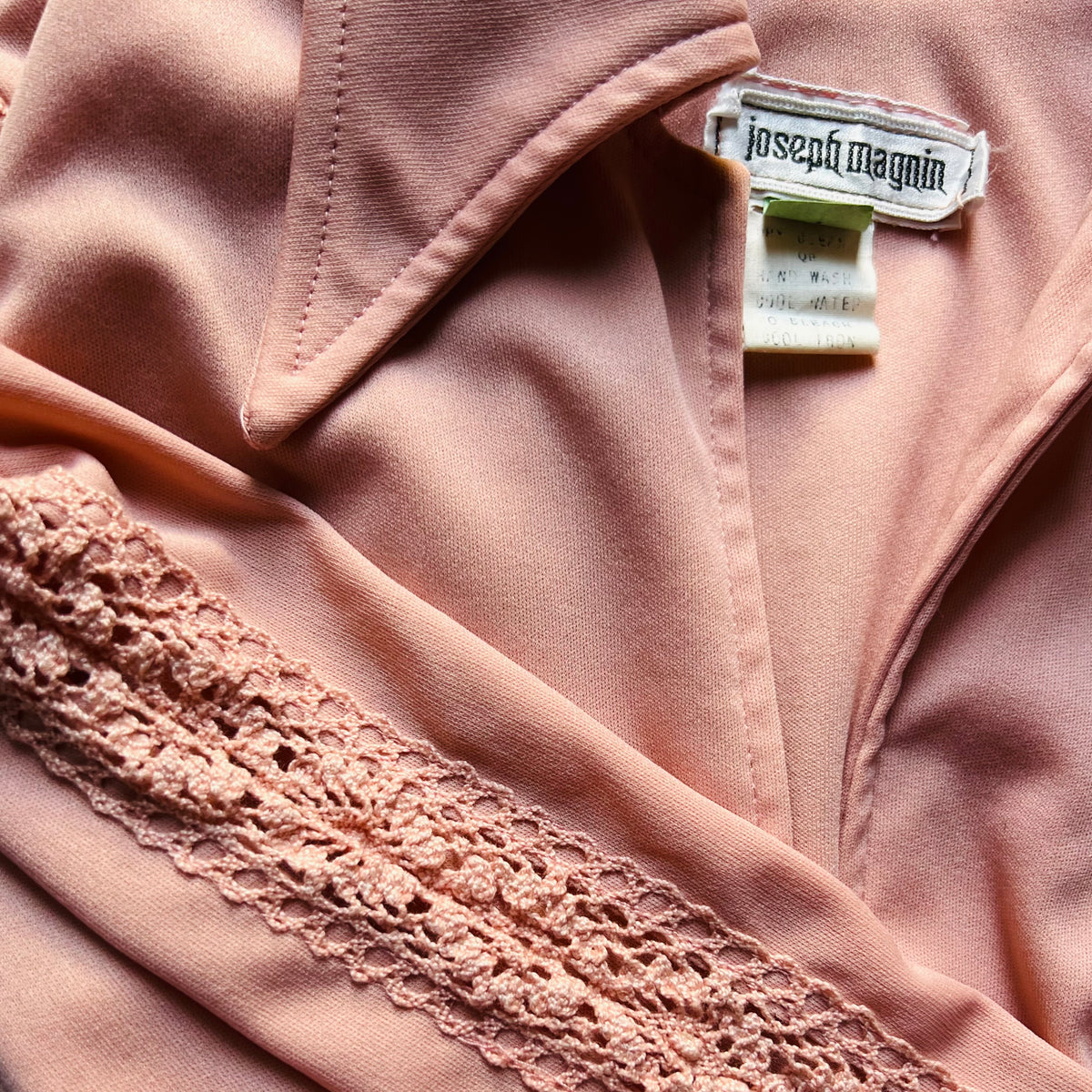 Joseph Magnin 1970s Crop Top with Crochet Sleeve Detailing — vintage 1970s Joseph Magnin top in pink
