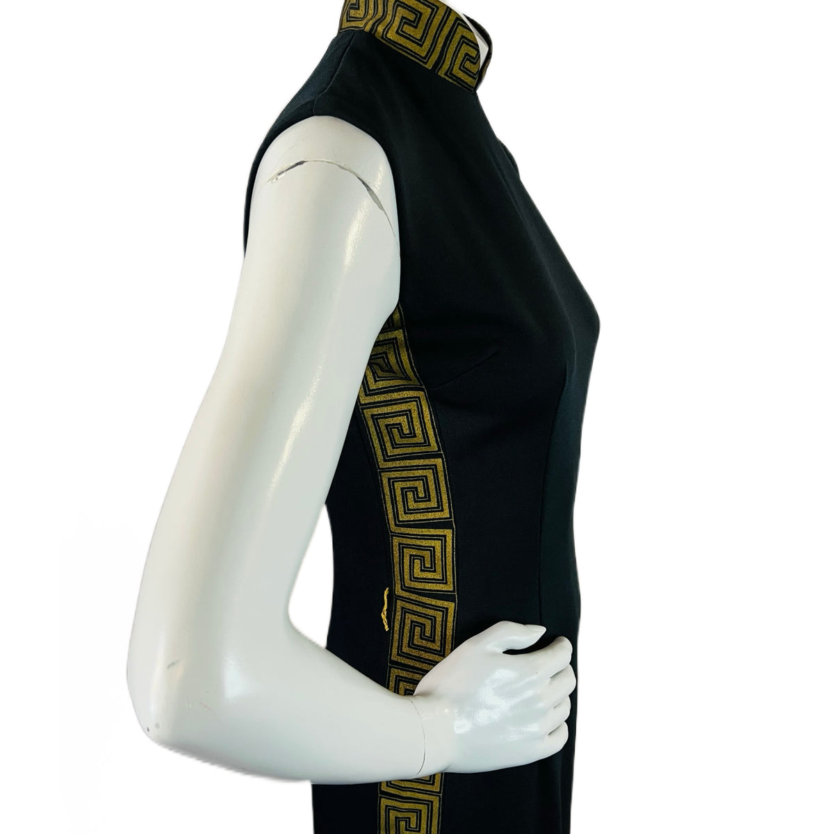 Shaheen Black & Gold 70s Hostess Gown Maxi Dress — vintage 1970s Alfred Shaheen California Hawaii dress in black, gold