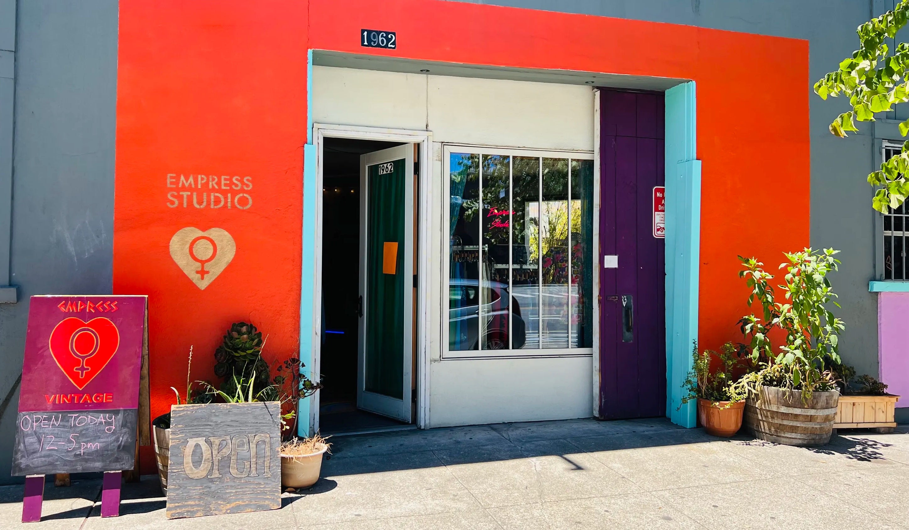 Empress Vintage storefront on Harrison Street