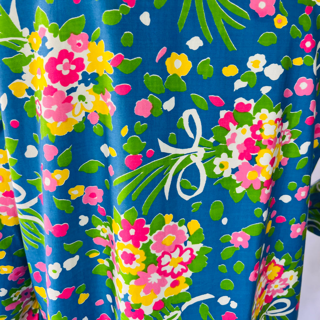 60s/70s Polished Cotton Flower Bouquet Print Zip Up Caftan — vintage 1960s Gerry caftan in white, blue
