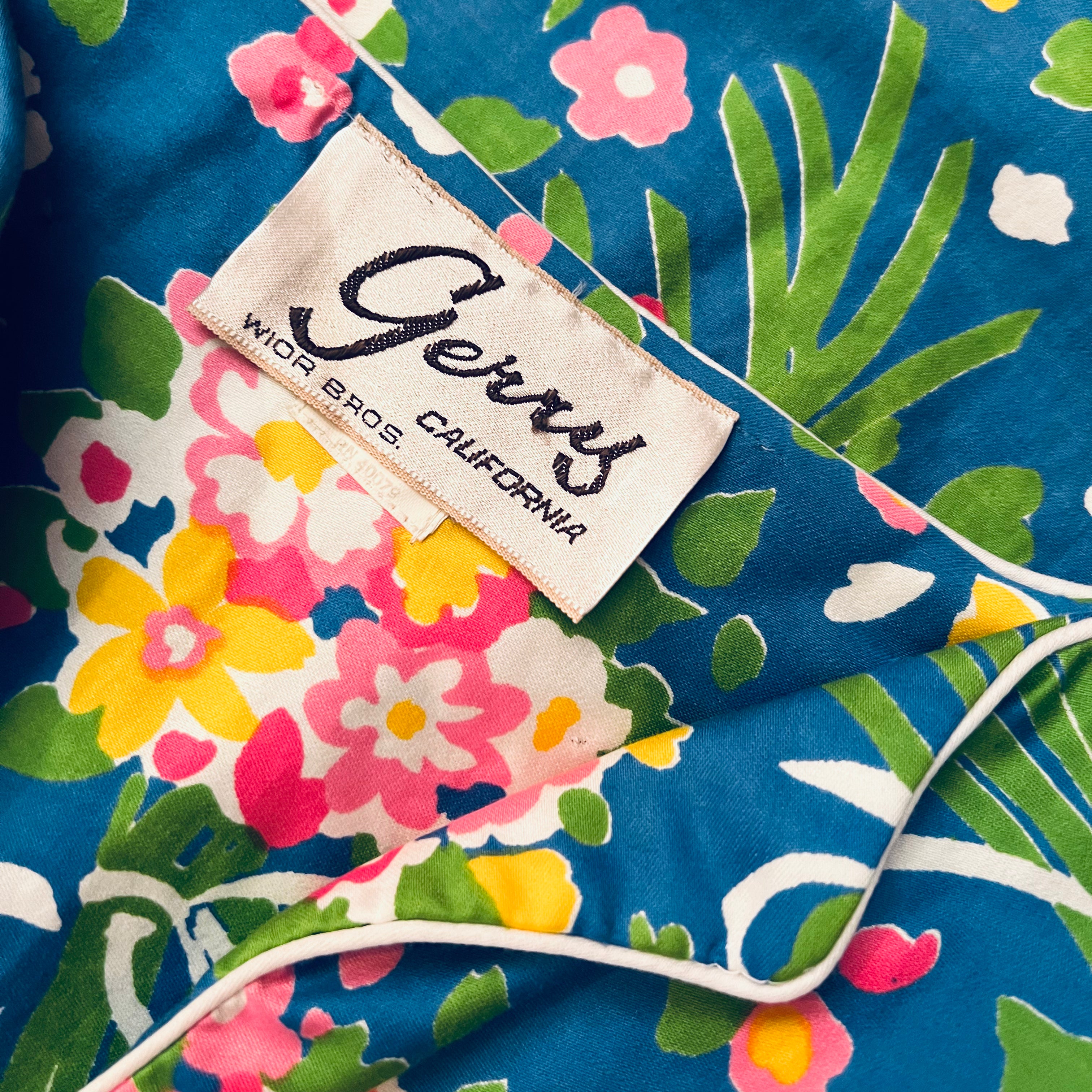 60s/70s Polished Cotton Flower Bouquet Print Zip Up Caftan — vintage 1960s Gerry caftan in white, blue