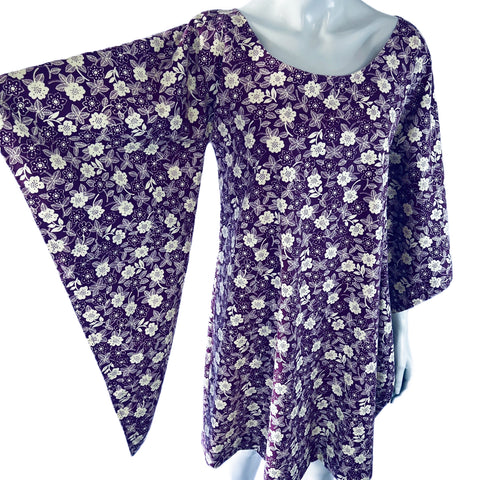 Purple & White Floral 60s/70s Angel Sleeve Dress