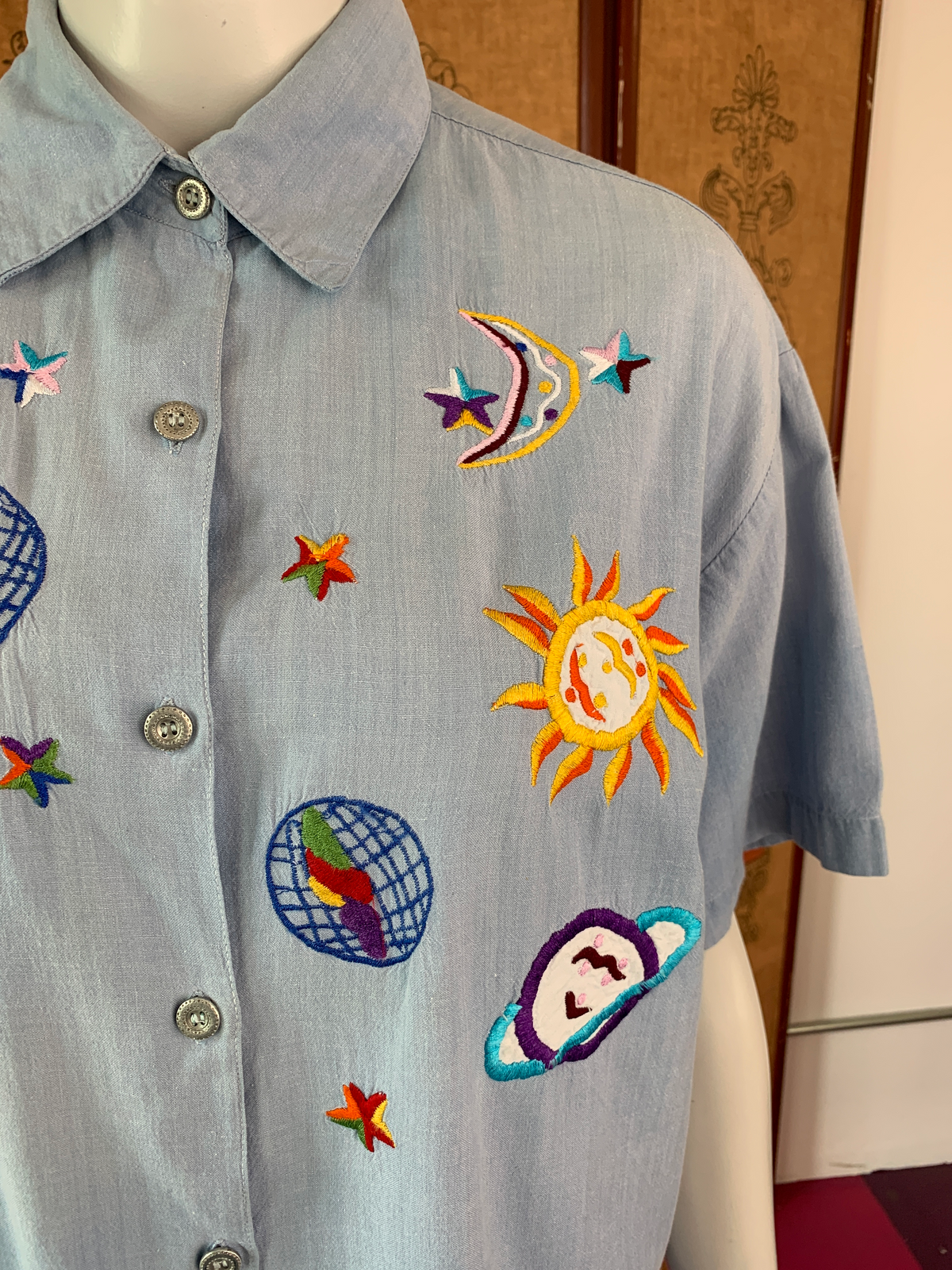 Bill Blass Celestial Embroidered Chambray Short Sleeve Button Up Shirt — vintage Bill Blass top