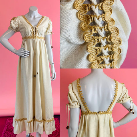 Gunne Sax Imagnin label 1970s maxi dress.  Lace up bodice and sleeves.