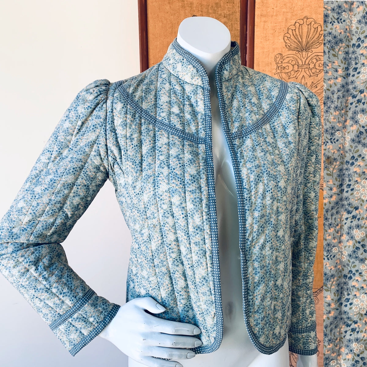 Gunne Sax Quilted Calico Jacket with Pockets — vintage Gunne Sax jacket in blue