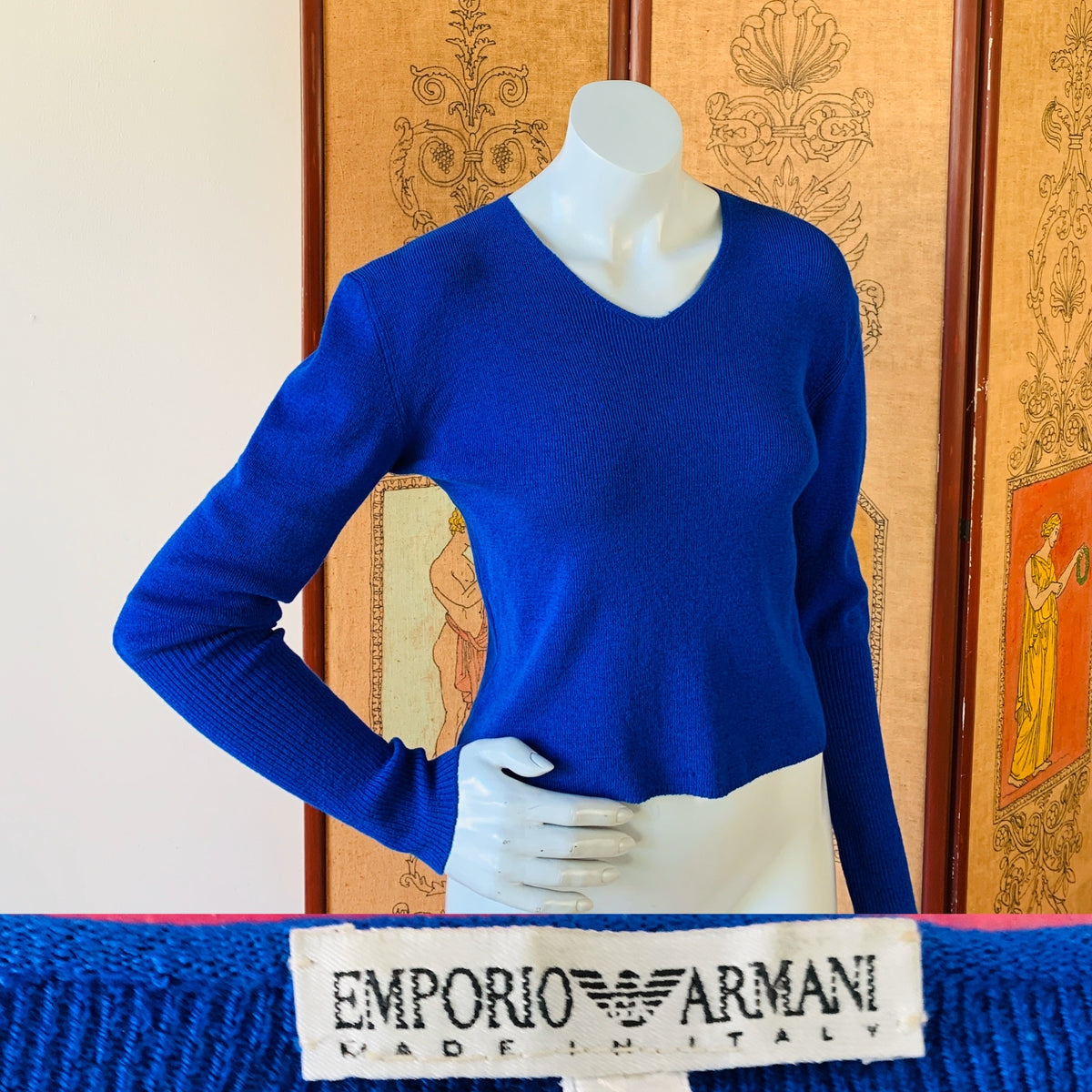 Deep royal blue vintage sweater from the 80s/90s Emporio Armani label made in Italy.