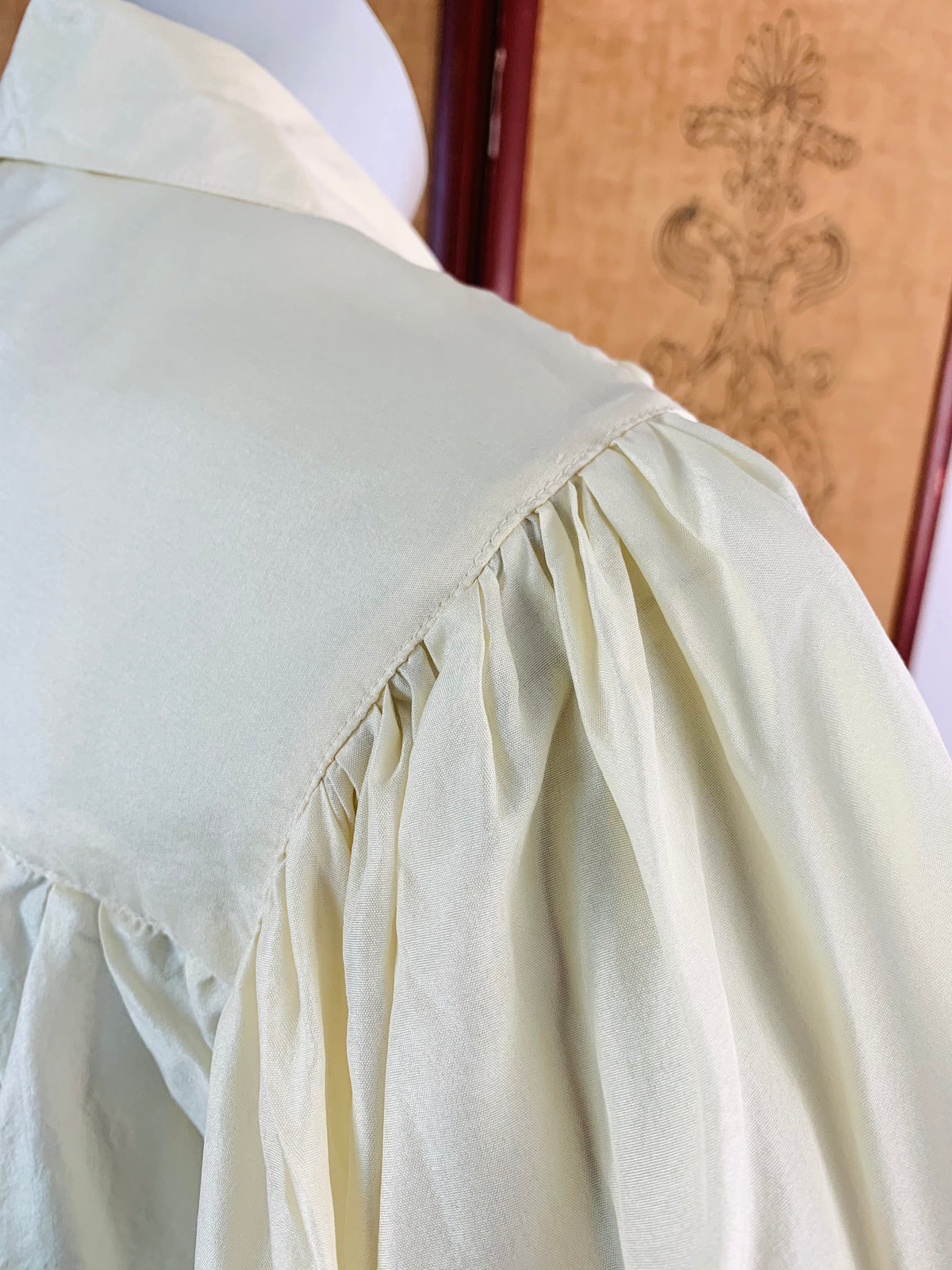 Poet Sleeve Ivory Silk Pullover Blouse — vintage Daniel Benjamin top in ivory