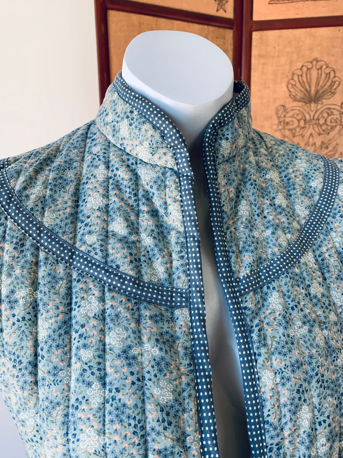 Gunne Sax Quilted Calico Jacket with Pockets — vintage Gunne Sax jacket in blue