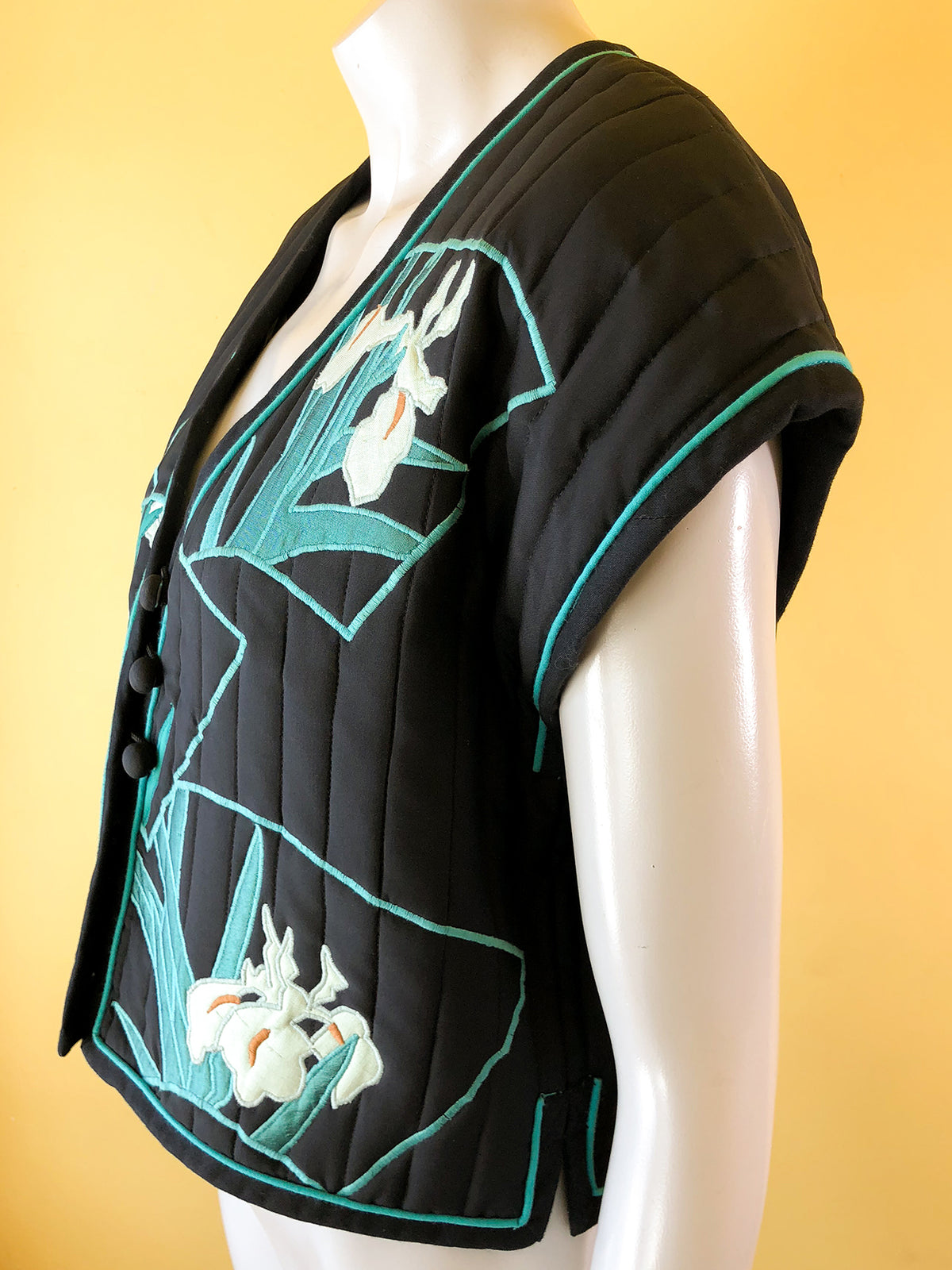 White Duck Workshop Art to Wear Applique Quilted Vest — vintage White Duck Workshop top in white