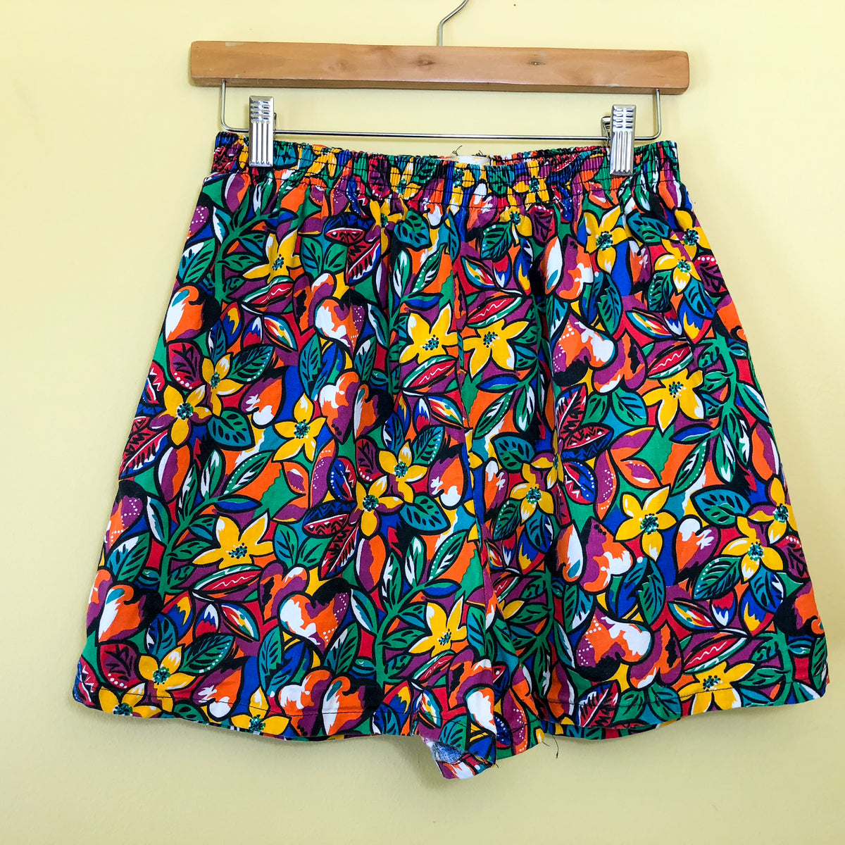 SOLD 80s Floral Print High Waisted Cotton Shorts — vintage 1980s Victoria Harbor bottoms in multicolour