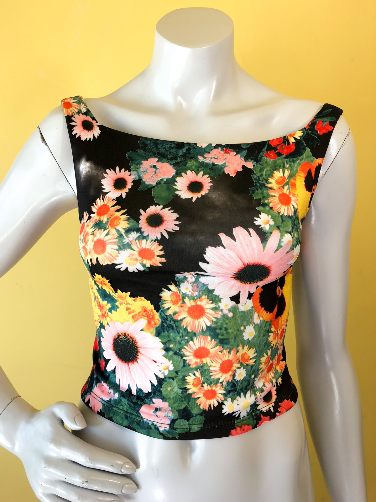 Floral Photo Print Cage Back 90s Tank Top. Sold in excellent condition at Empress Vintage in Berkeley, CA.