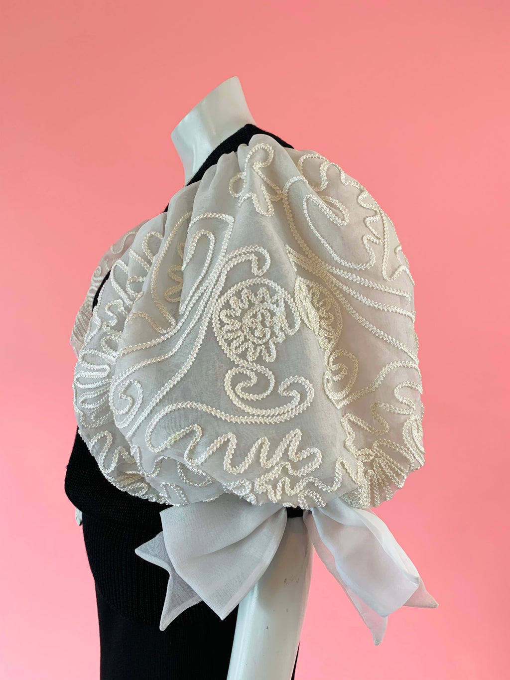 Black & White Puff Sleeve Knit Sweater — vintage top in black, white