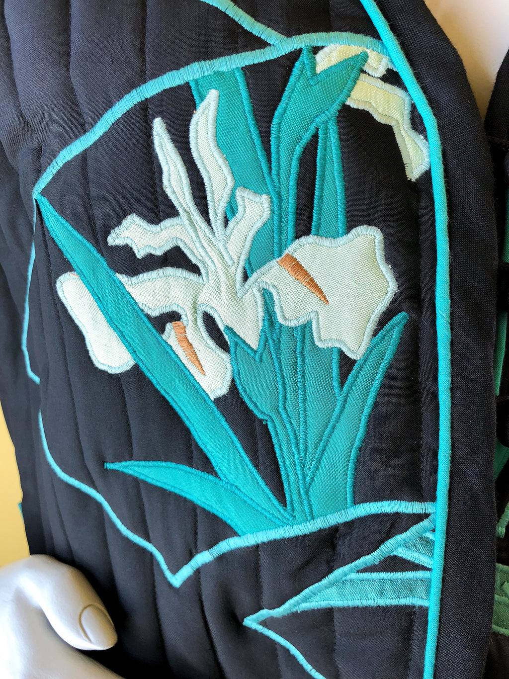 White Duck Workshop Art to Wear Applique Quilted Vest — vintage White Duck Workshop top in white