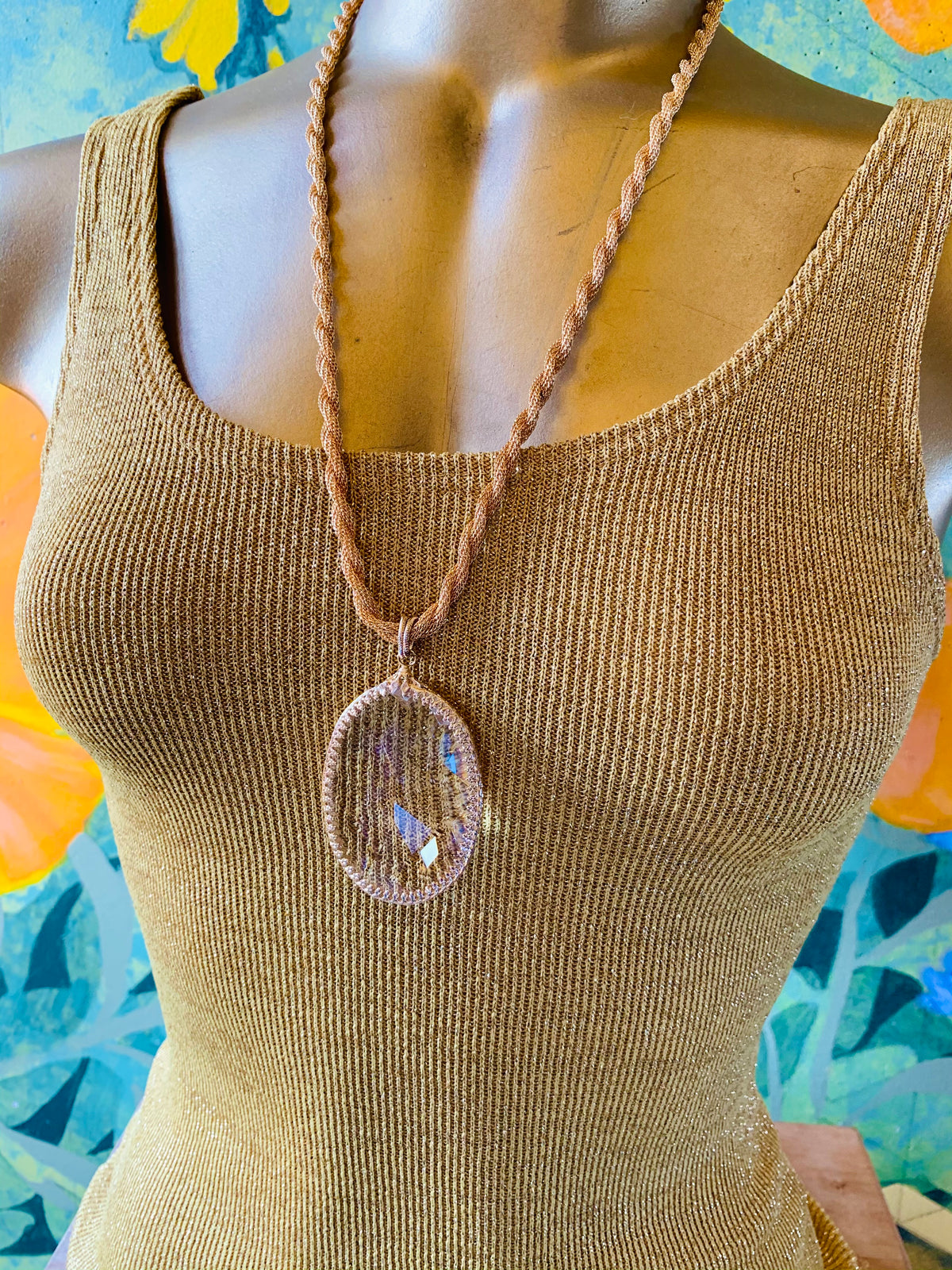 Gold Prism Necklace — vintage jewellery in gold