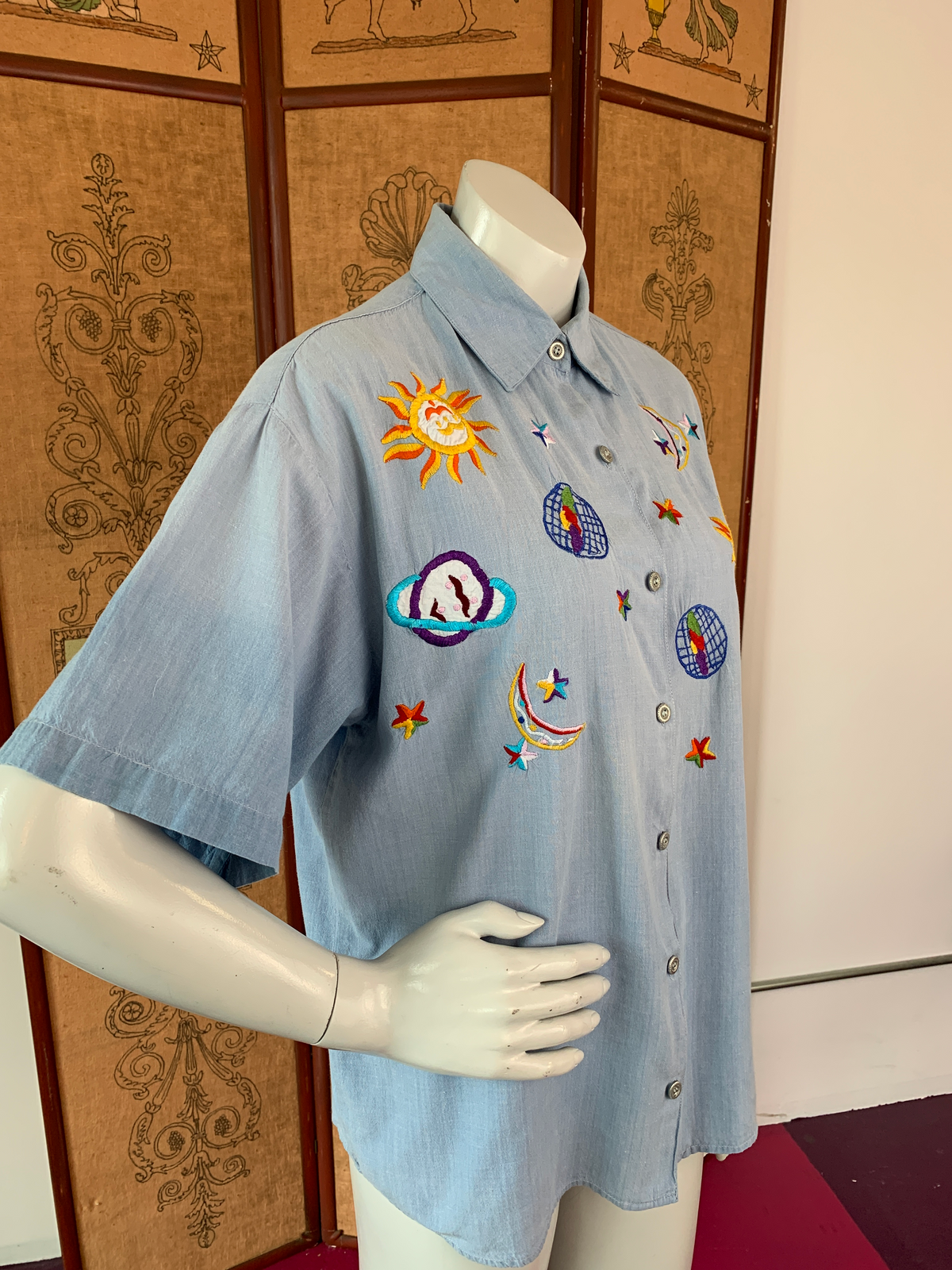 Bill Blass Celestial Embroidered Chambray Short Sleeve Button Up Shirt — vintage Bill Blass top